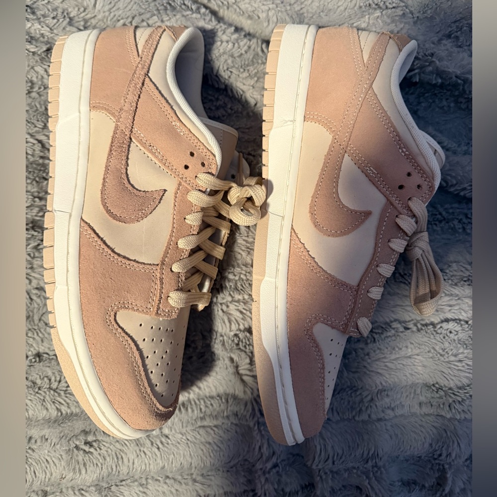 Brand new Dunks